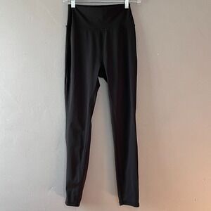 We Wore What Leggings Women S Black Hi-Rise Cropped Gym Workout Lounge Activwear